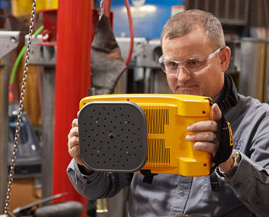 Detecting leaks from a distance using the full array microphones